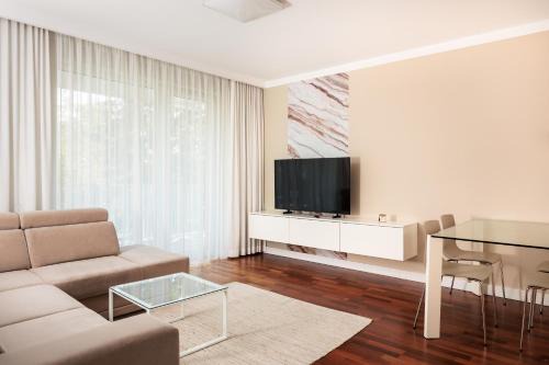 Czyzyny Apartment | City of the Kings - Solaris Apartment
