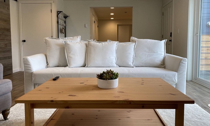 Long Beach House | Clamming! Walk to beach/go-karts~Bunk room!