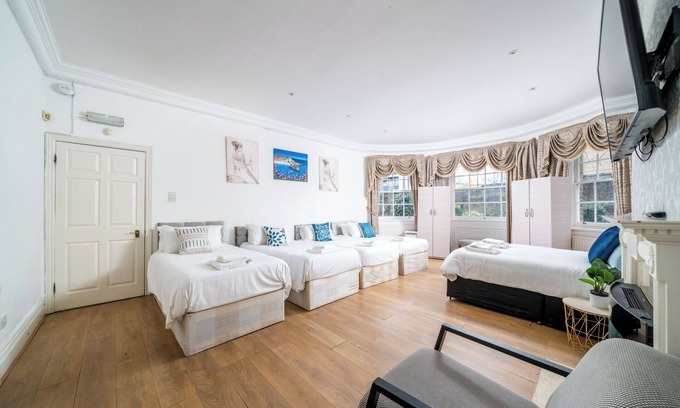 Canary Wharf Apartment | Classic Apartment Near Airport, 02 Arena, Drl, Excel Exhibition Centre