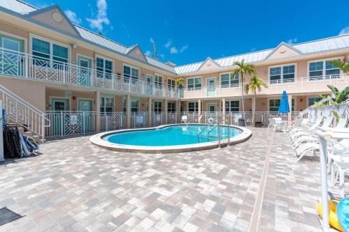 Clearwater Beach Resort | Clearwater Beach Suites #201