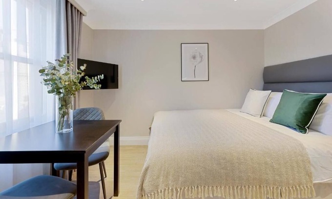 Bayswater Apartment | Cleveland Residences Paddington