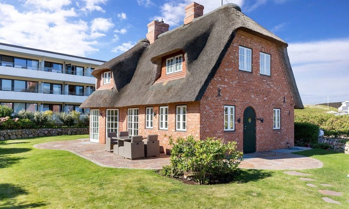 Sylt House | Cliffhouse - Lifestyle Unter Reet. Gleich am Meer & Strand. Design pur