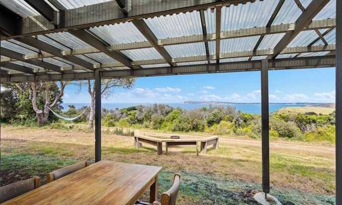 Powlett River House | Clifftop Cocoon Swing into Scenic Sea Views