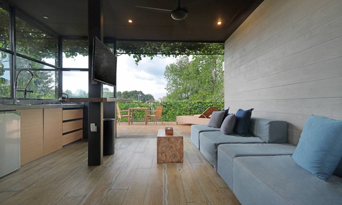 Sunset Road Hotel | Clio Apartments