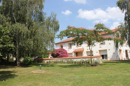 Chemille-Melay House | Clos Du Marais