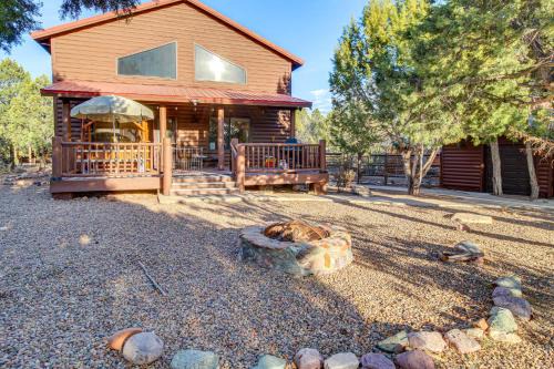 Show Low House | Close to Golf and Hiking Show Low Family Cabin