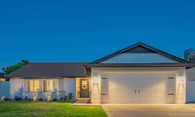 Sunset Ridge House | Close to Scottsdale's Best, Upscale, Modern Luxury!