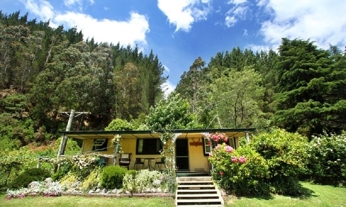 Riwaka Cottage | Close to the beaches away from the crowds! Some availability in January 2026