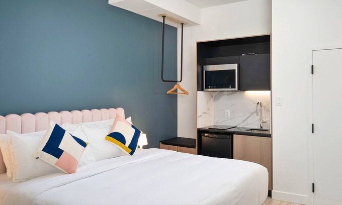 Gay Village Apartment | Clouds Lofts - Quartier Latin