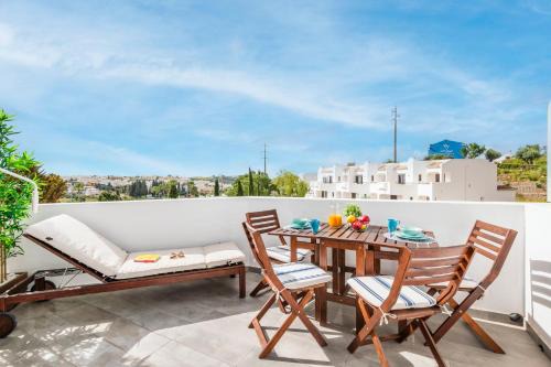Alpouvar Apartment | Clube Albufeira: 2BR Prime Holidays Retreat