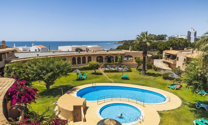 Olhos D'Agua Apartment | Clube Maria Luisa