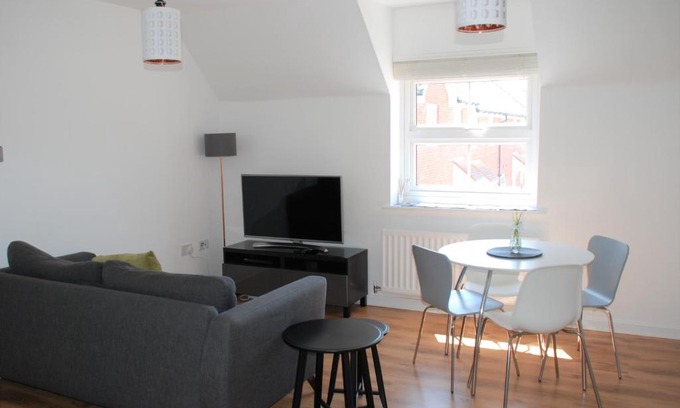Hedge End Apartment | Coach House