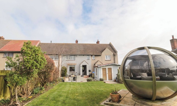 Bamburgh Cottage | Coast Cottage