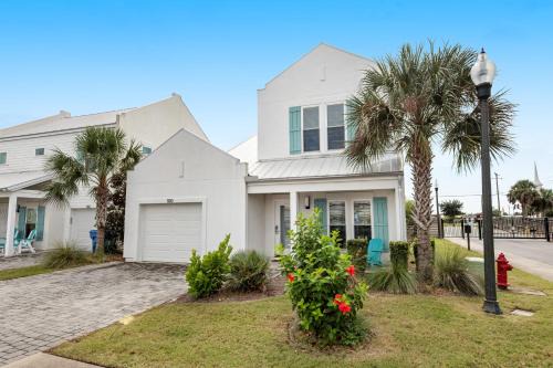 El Centro Beach House | Coastal Castaway