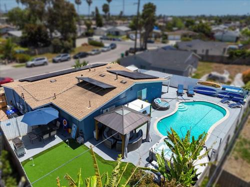 Bay Ho House | Coastal Chill San Diego - Heated Pool - XXL Spa - Mini Golf - Gourmet Kitchen