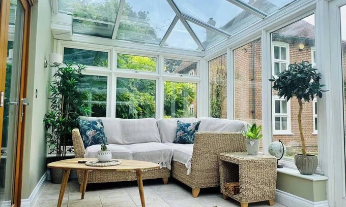 Langdon House | Coastal Haven Retreat in Eythorne