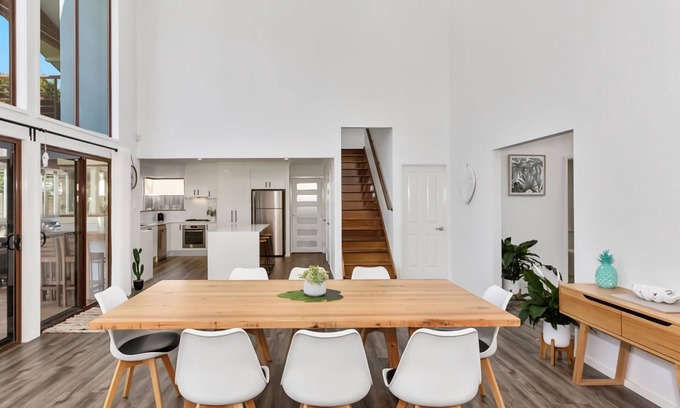 Casuarina House | Coastal Soul - Pet Friendly, Family Entertainer with Pool