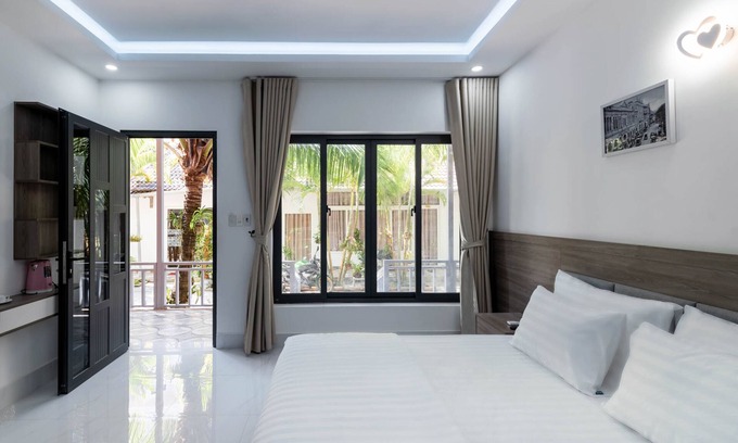 Cua Lap Apartment | Coastal Village PQ