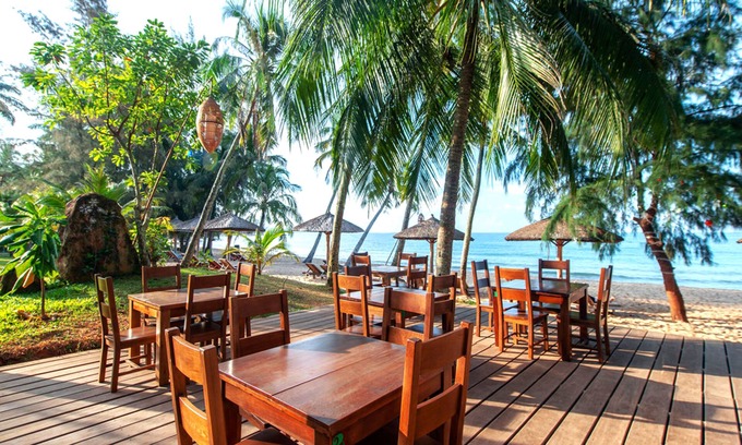 Ong Lang Hotel | Coco Palm Beach Resort & Spa