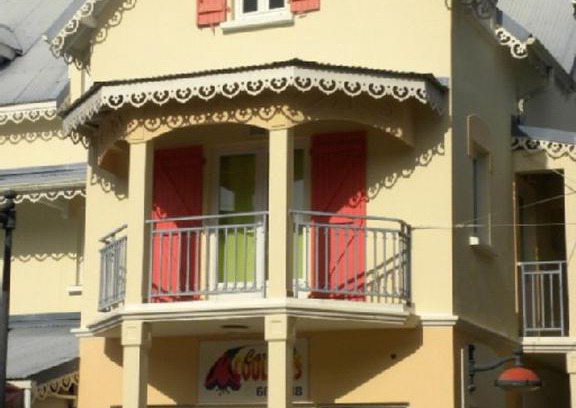 Pointe du Bout Apartment | CoCoKreyol - " GRENADINE "