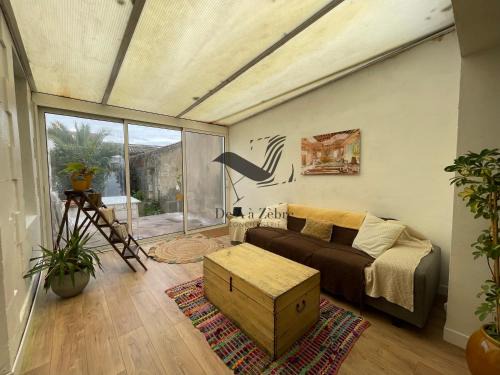 Rochefort House | Cocon Bleu - Maison idéalement située avec jardin