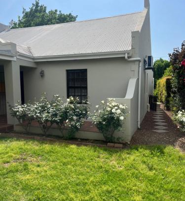 Montagu Apartment | Cogmans Corner