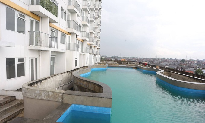 Bekasi Hotel | Collection O 94670 Iconic Rooms Golden