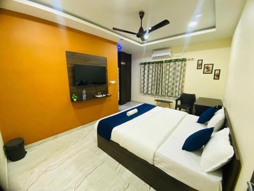 Sualkuchi Hotel | Collection O GNRC Hospital Dispur Formerly Shree Vinayak Guest House