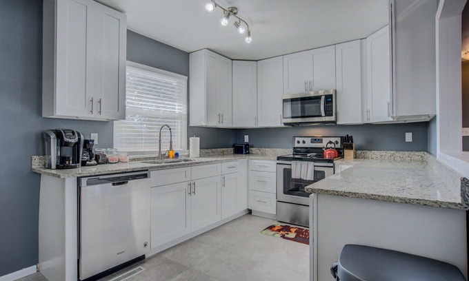 Central Colorado Springs Cottage | Colorado Springs Uccs Grey Cottagedog Friendly!