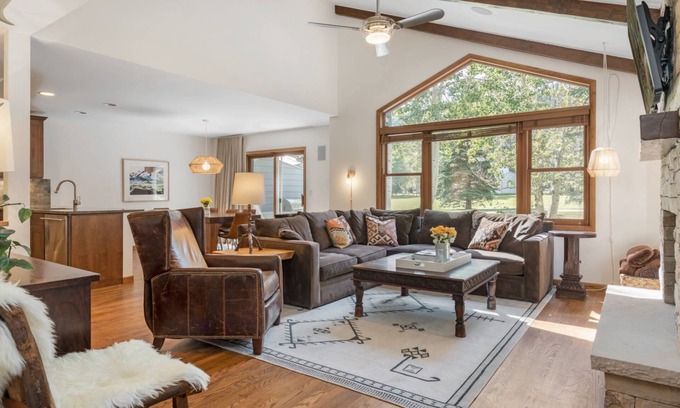 Eagle-Vail House | Come Enjoy Our 3000 Sq Ft Home & Built-In Hot Tub - Gather Up Your Family and Friends!