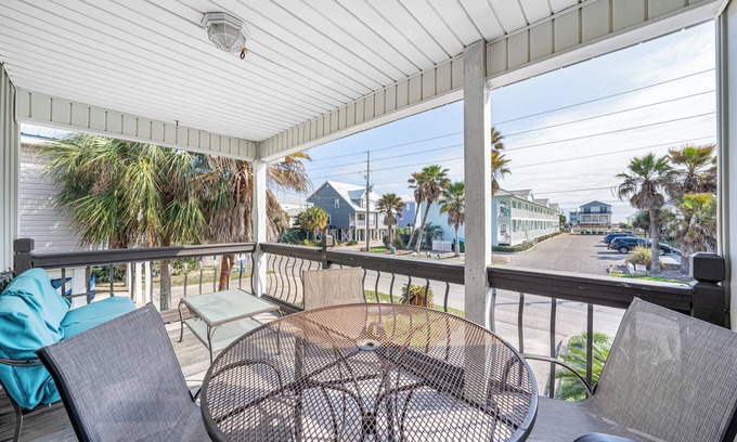 Gulf Shores House | Come On Back 1 Block to Beach Access