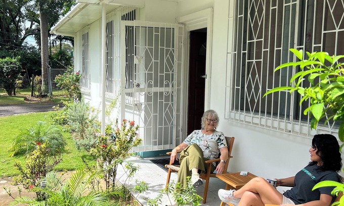 Montego Bay House | Come on down! π Car not needed! Beach across the street! Next to the Hip Strip