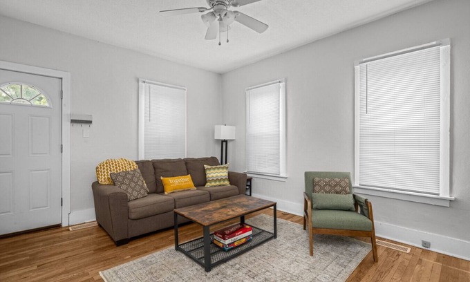 Moline House | Comfort 1 BR Home 5min to DT Moline + Fully Fenced
