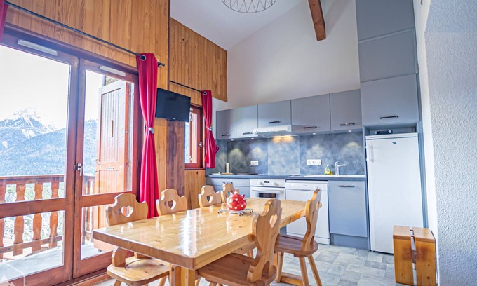 Aussois Apartment | Comfortable 3-Room Apartment, 6 Pers., Balcony, Parking, Wi-Fi