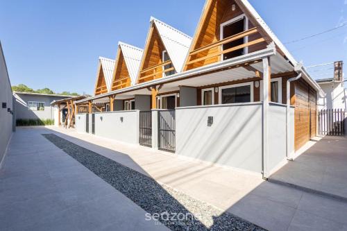Santa Lidia Ski Chalet | Comfortable and Sophisticated Accommodations Just Minutes from the Beach - VIL