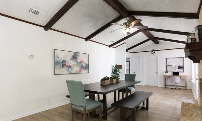Leon Valley House | Comfortable and Stylish Home Near Lackland AFB