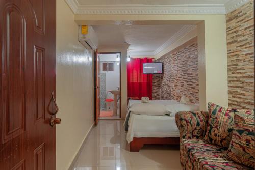 Corales del Sur House | Comfortable Single Room in Corales Sur Close to Las Americas Airport