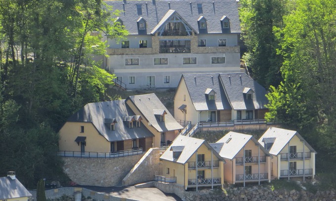 Luz-Saint-Sauveur Ski Chalet | Comfortable Tourmalet chalet at the foot of the mythical Tourmalet