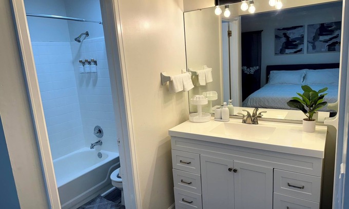 Gunter Afs House | Comfy 4BR/2BA Getaway + Pool, Hot Tub & Pets OK!