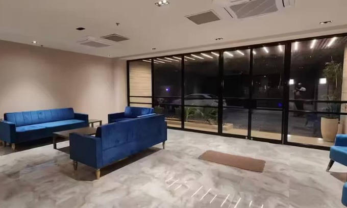 Gulberg Apartment | Comfy and Modern 2BDR apt with Central AC ,Wifi, LED and kitchenette