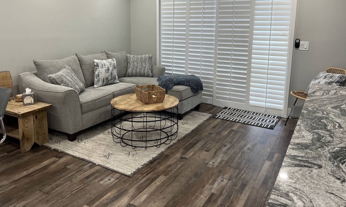 Pineapple Grove Arts District House | Comfy & Cozy Renovated Townhome Delray Beach Short walks to Atlantic Ave & Beach