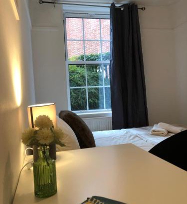Kentish Town House | Comfy Private Bedrooms near O2 Forum Kentish Town, Camden
