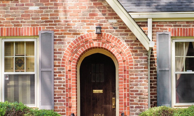 Montgomery House | Comfy Retreat | Close to Riverwalk Stadium