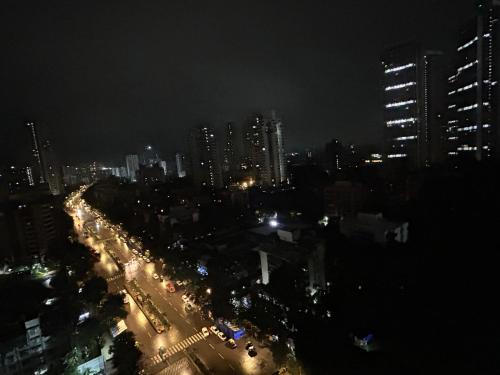 Malad East House | Comfy Stay with a Great view near Oberoi Mall