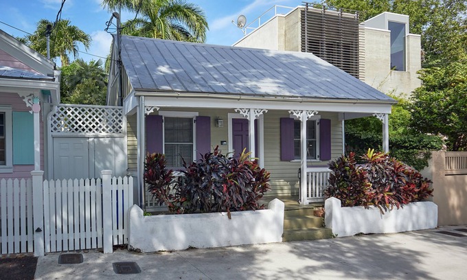 Downtown Cottage | CONCH COTTAGE: Old Town - Hot Tub - 1 Block from Duval - 1BD/1BA RealKeyWest