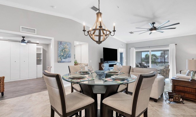 Punta Gorda Condo | 🥇 Condo with Golf and Clubhouse Membership Transfer Included (CH1084)