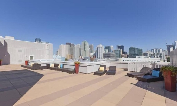 South of Market Apartment | Contemporary 1 BR With Parking - San Francisco Life Real Estate