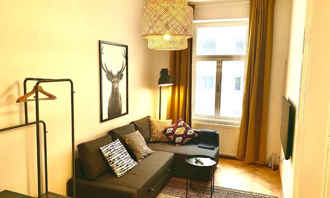 Gries Apartment | Contemporary City Apartment - by Nahuen Suites