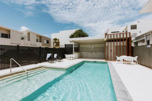 Coolum Beach House | Contemporary Coolum Beach Abode