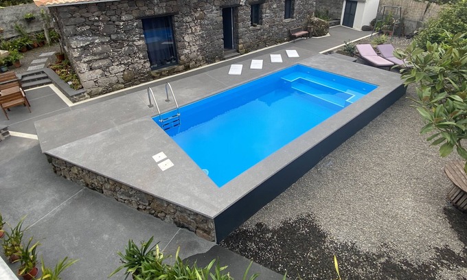 Ponta Delgada Cottage | Contemporary designed cottage with pool